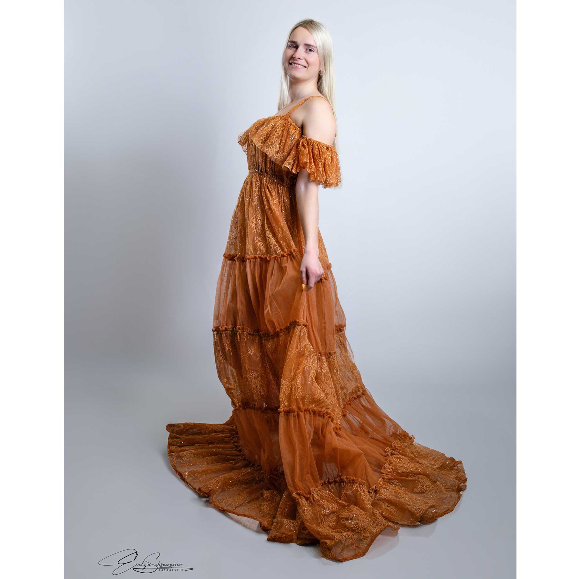 Women Formal Wear Photoshoot - Don&Judy sukienki ciążowe sesja zdjęciowa cekinowa
